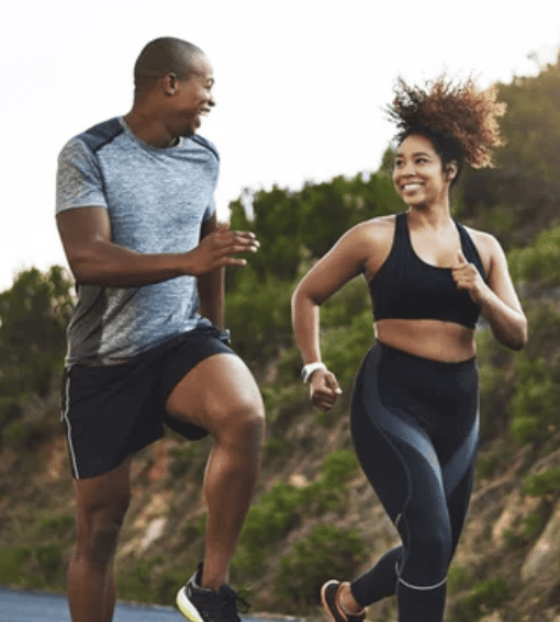 koppel aan het sporten